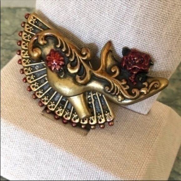 Vintage Brooch Heel, Fan - Picture 1 of 4